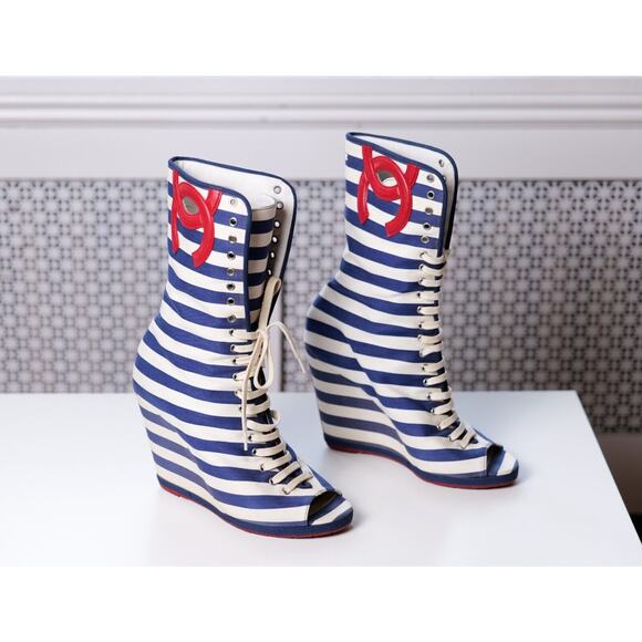 CHANEL Striped Blue & White Lace-Up CC 2010 Cruise Runway Wedge Boots (IT37) - Picture 1 of 13